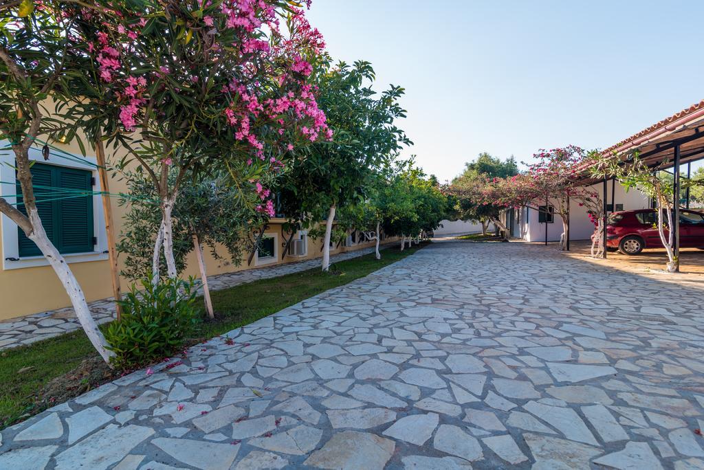 Golden Sand Apartments Βρωμονέρι Εξωτερικό φωτογραφία